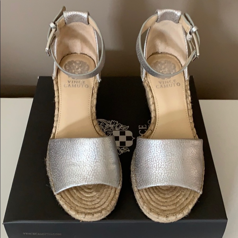 Ladies sandals